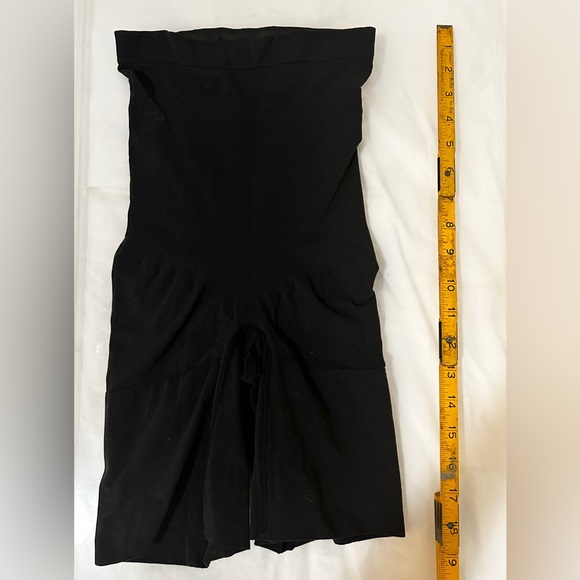 SPANX Other - SPANX High Waisted Shapewear Shorts